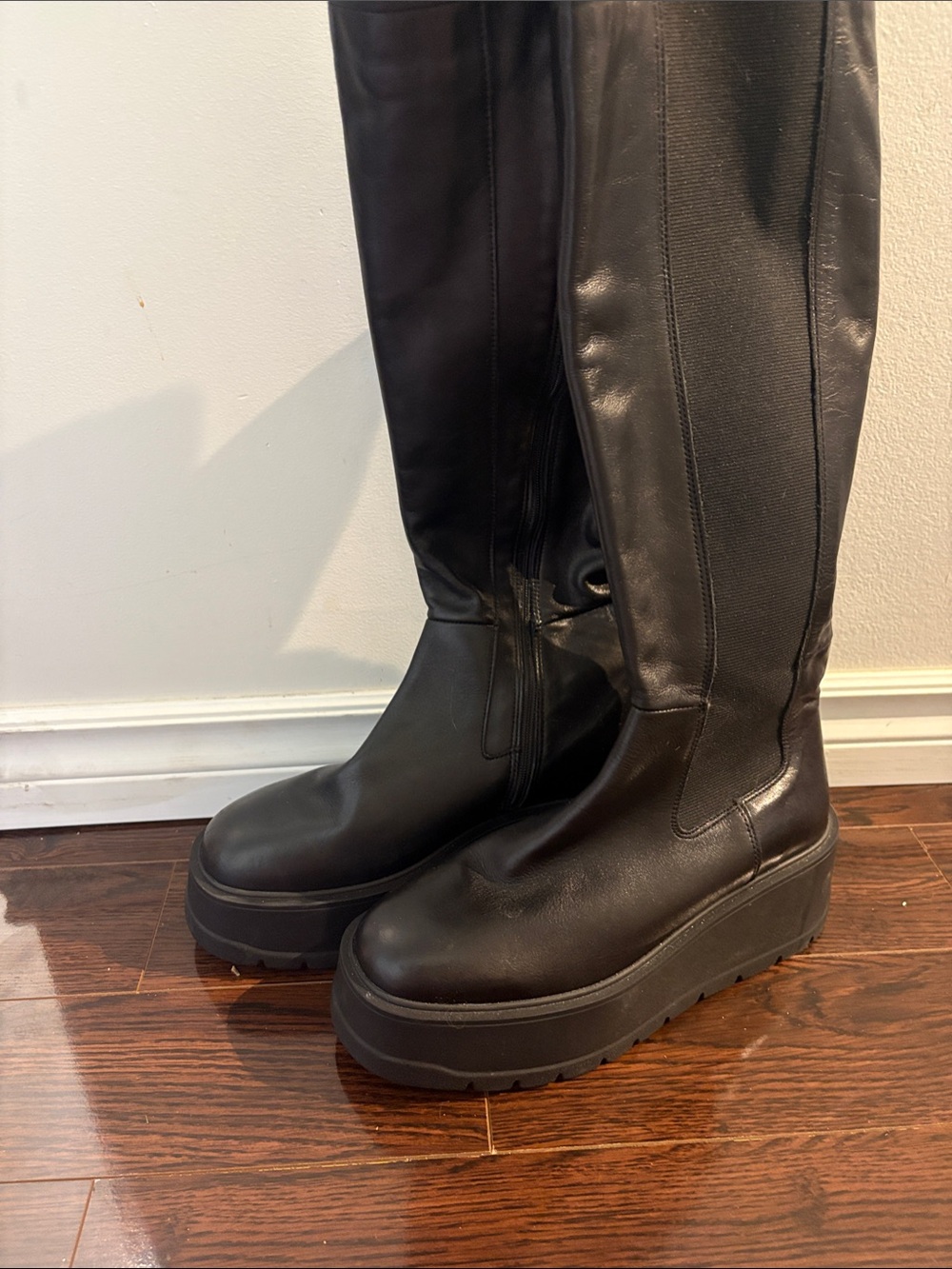 L'INTERVALLE Black Over-The-Knee Platform Boots